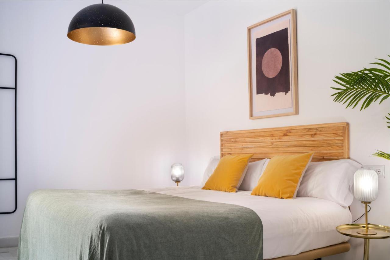 Suites Maestranza - Refinadores By Magno Apartments Севилья Экстерьер фото