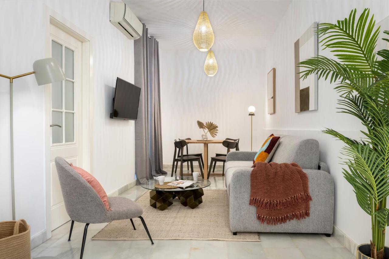 Suites Maestranza - Refinadores By Magno Apartments Севилья Экстерьер фото